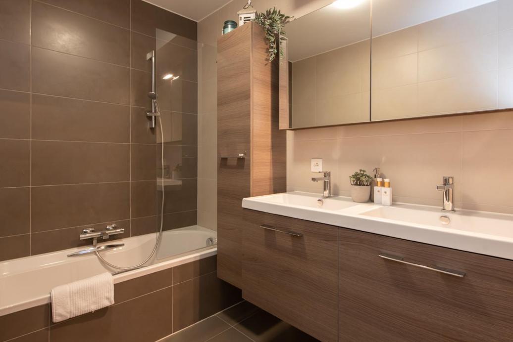 Westminster - Free Parking Apartment Oostende Bagian luar foto